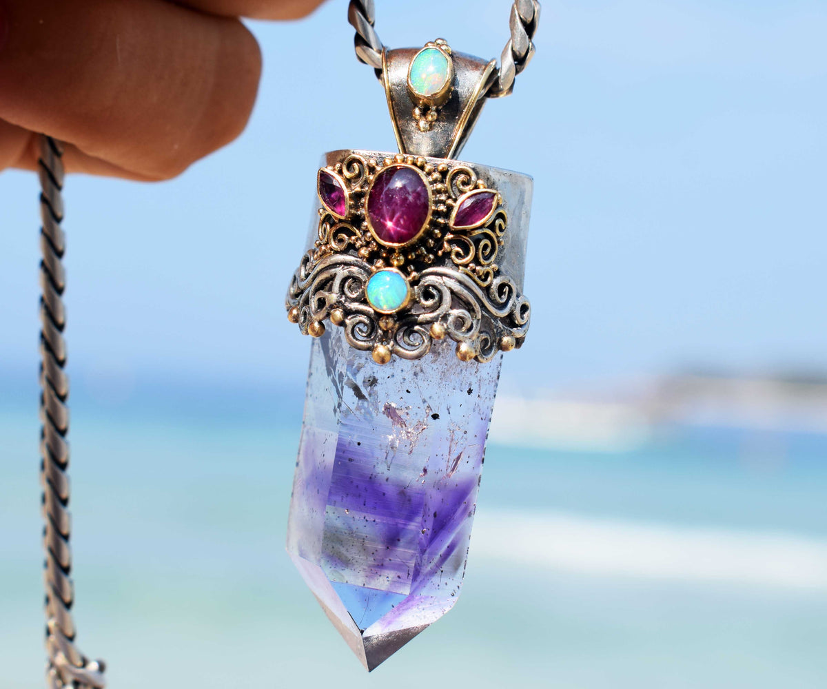 Amuleto Violet Wisper