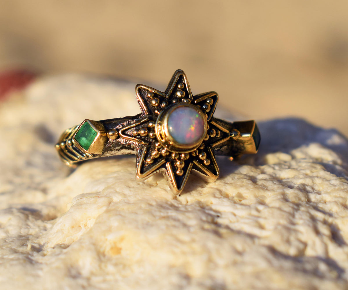 Anillo Cosmic Venus Opalo