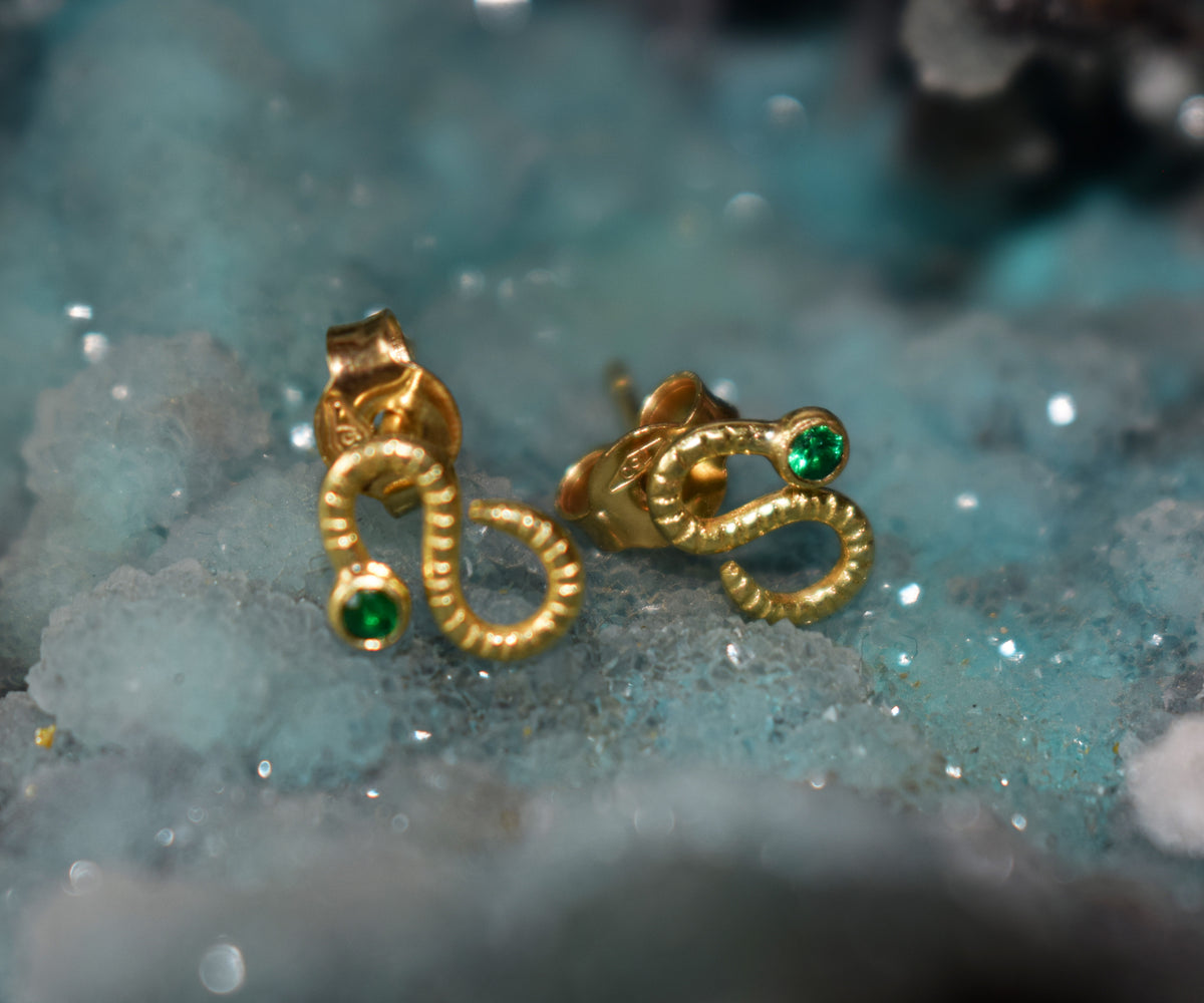 Snake Studs Esmeralda