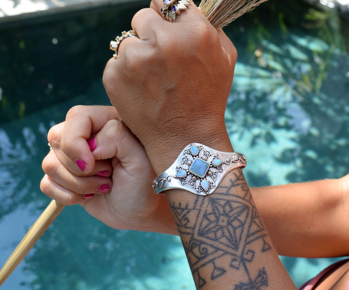 Brazalete Pocahontas Opalo