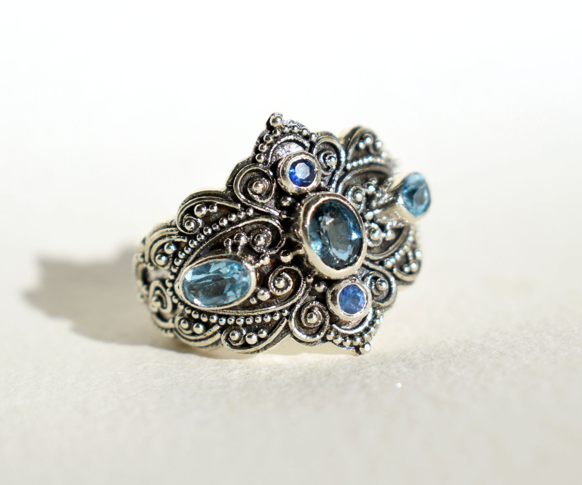 Anillo Kerala Zafiro