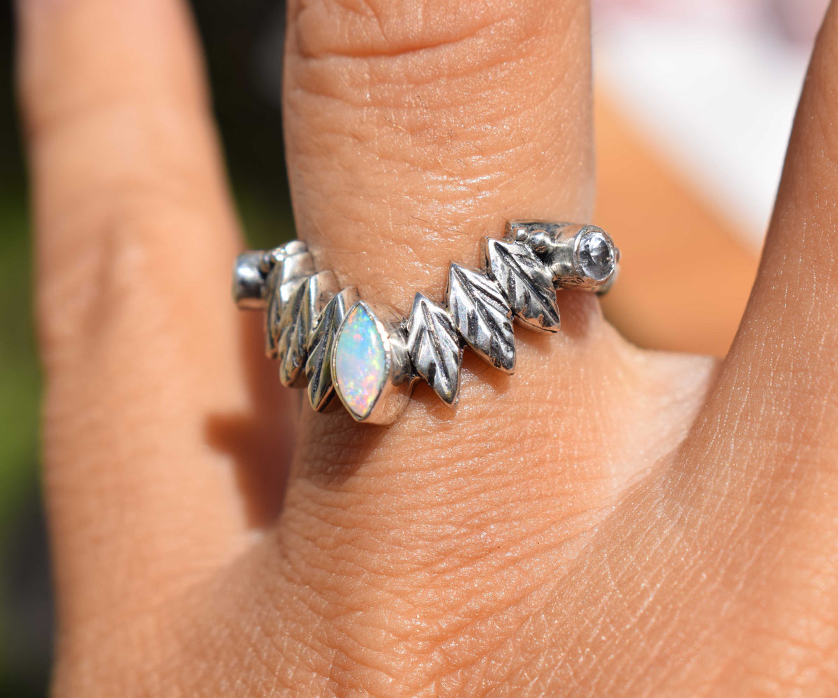 Anillo Pocahontas Fusión Ópalo Topacios