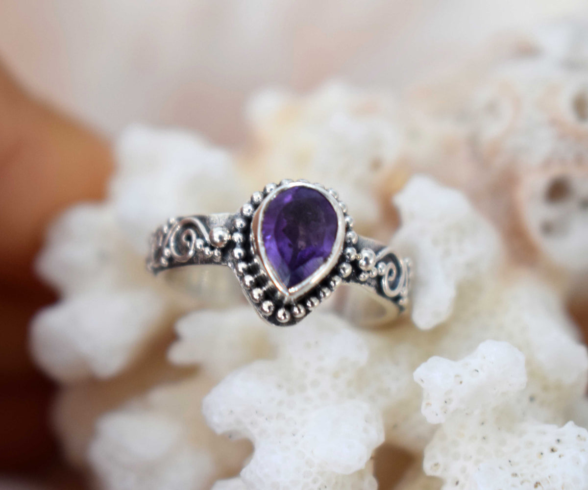 Anillo Pie Dreams Amatista gota