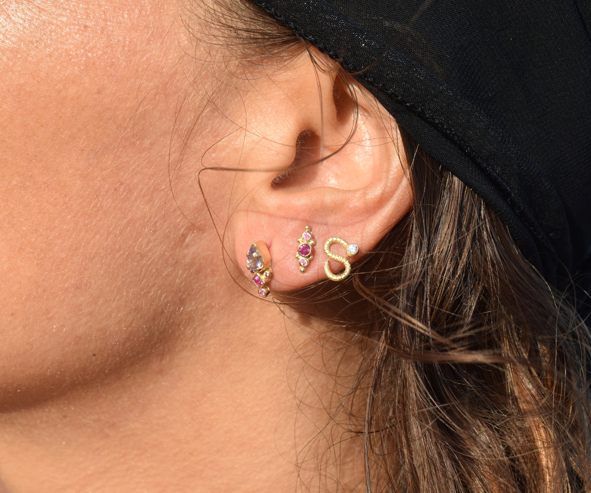 Snake Studs Zafiro blanco