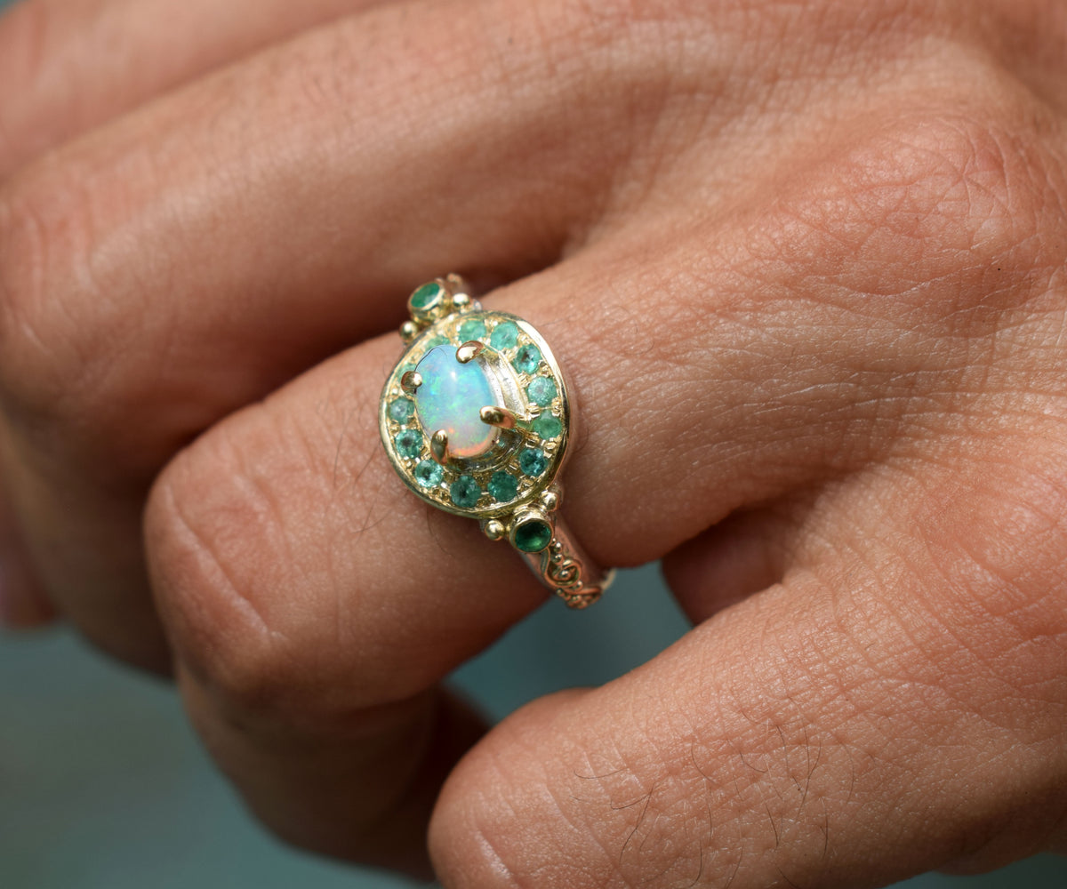 Anillo Celestia Opalo Esmeralda