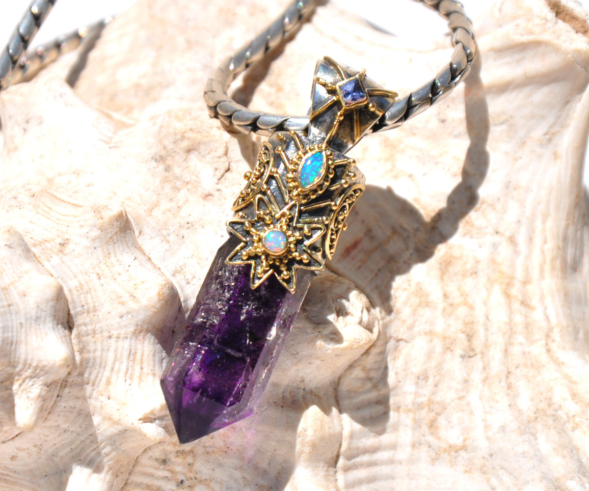 Amuleto Cosmic Witch Violeta