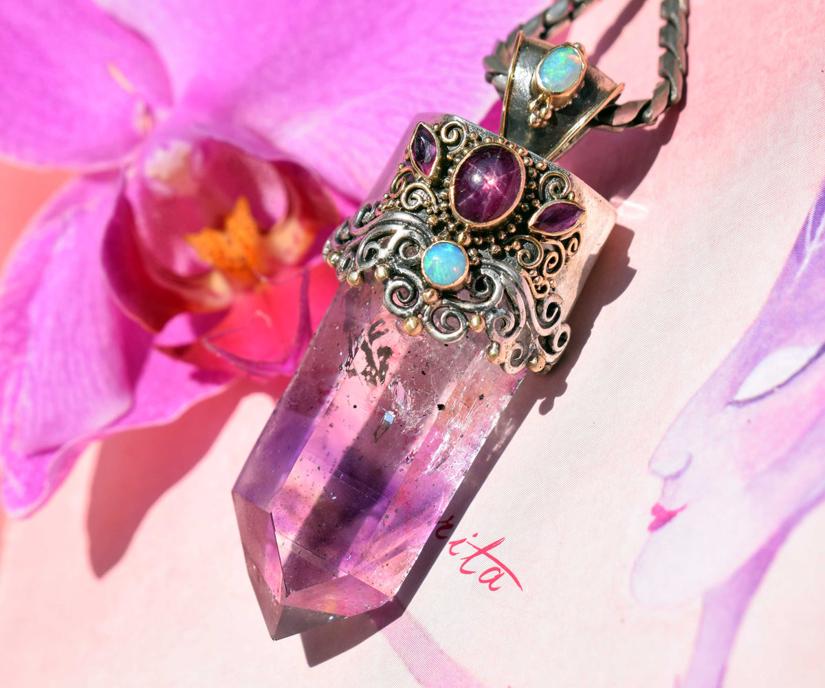 Amuleto Violet Wisper