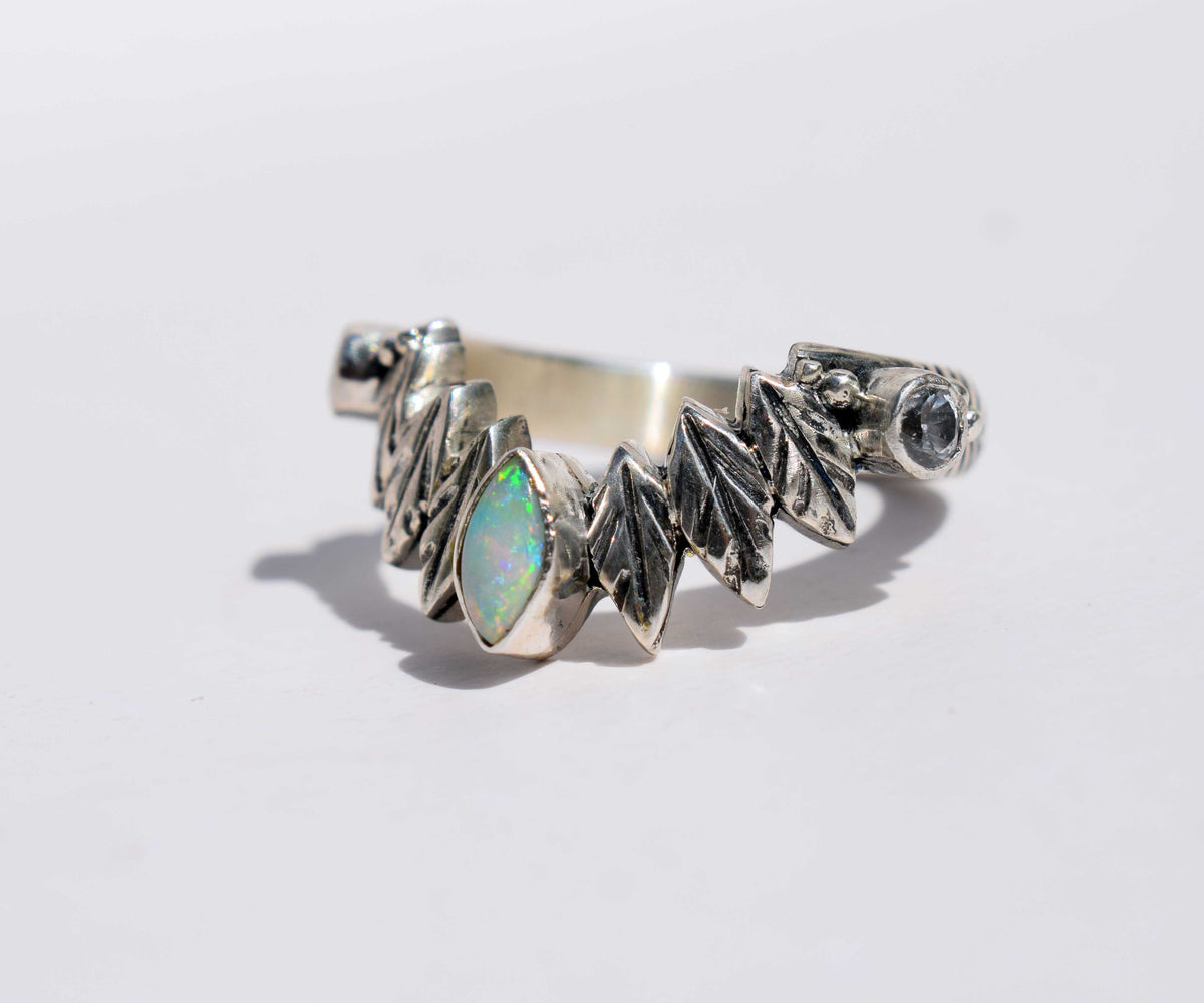 Anillo Pocahontas Fusión Ópalo Topacios