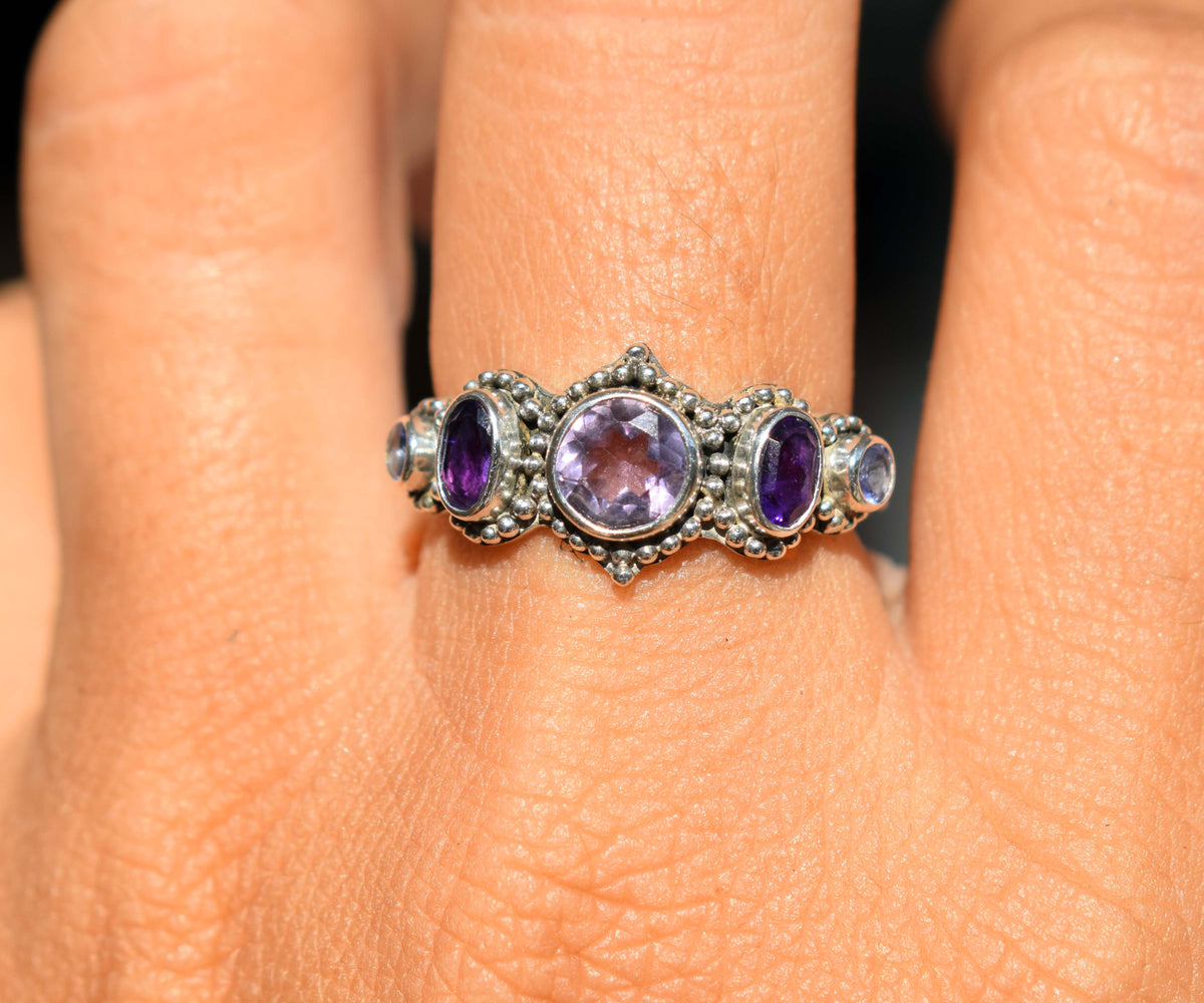 Anillo Petra Turmalina Morada