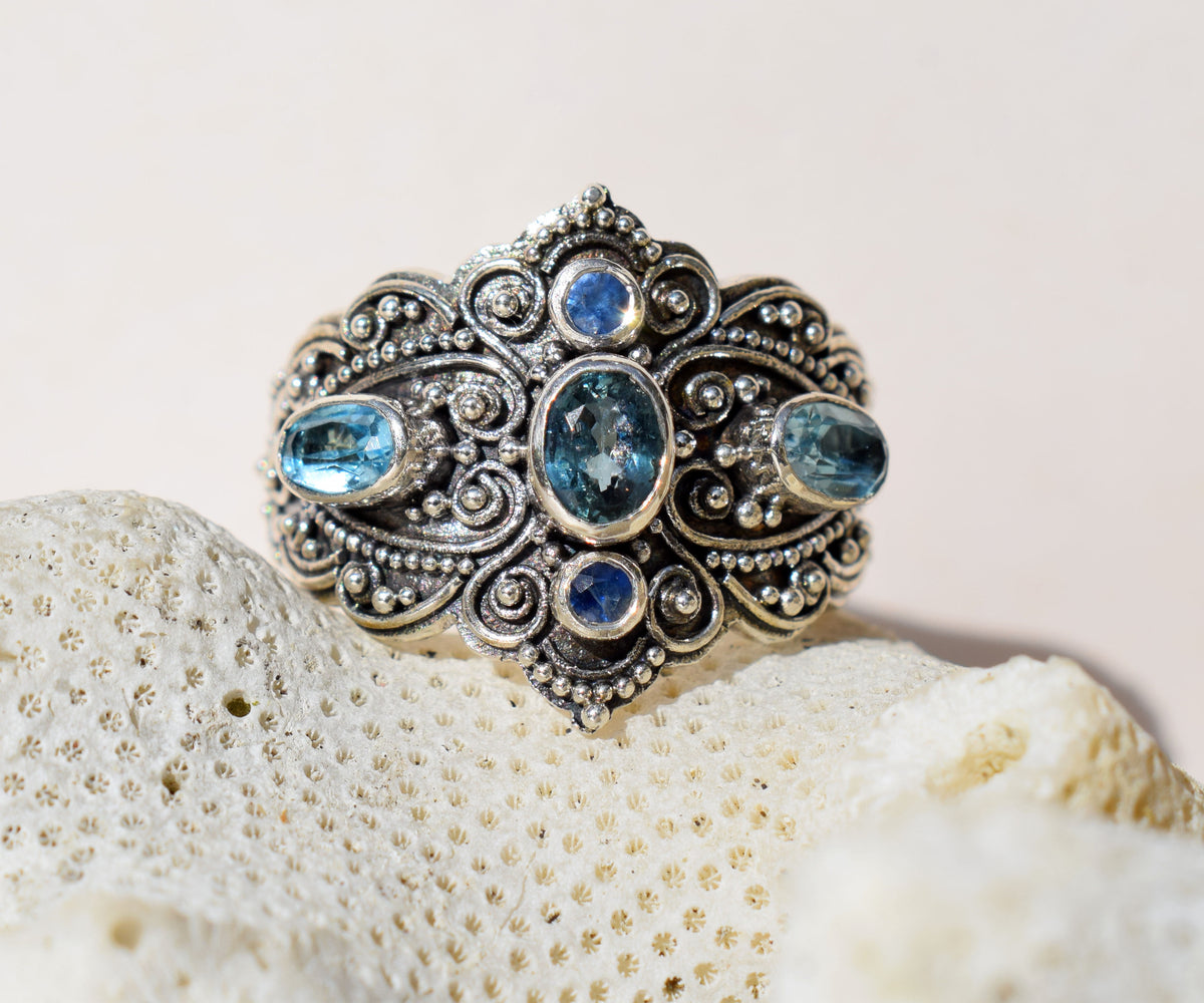 Anillo Kerala Zafiro