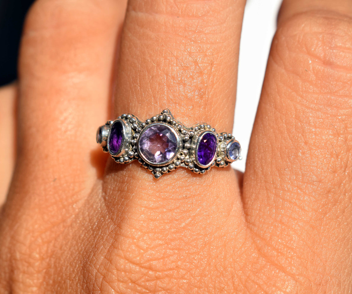 Anillo Petra Turmalina Morada