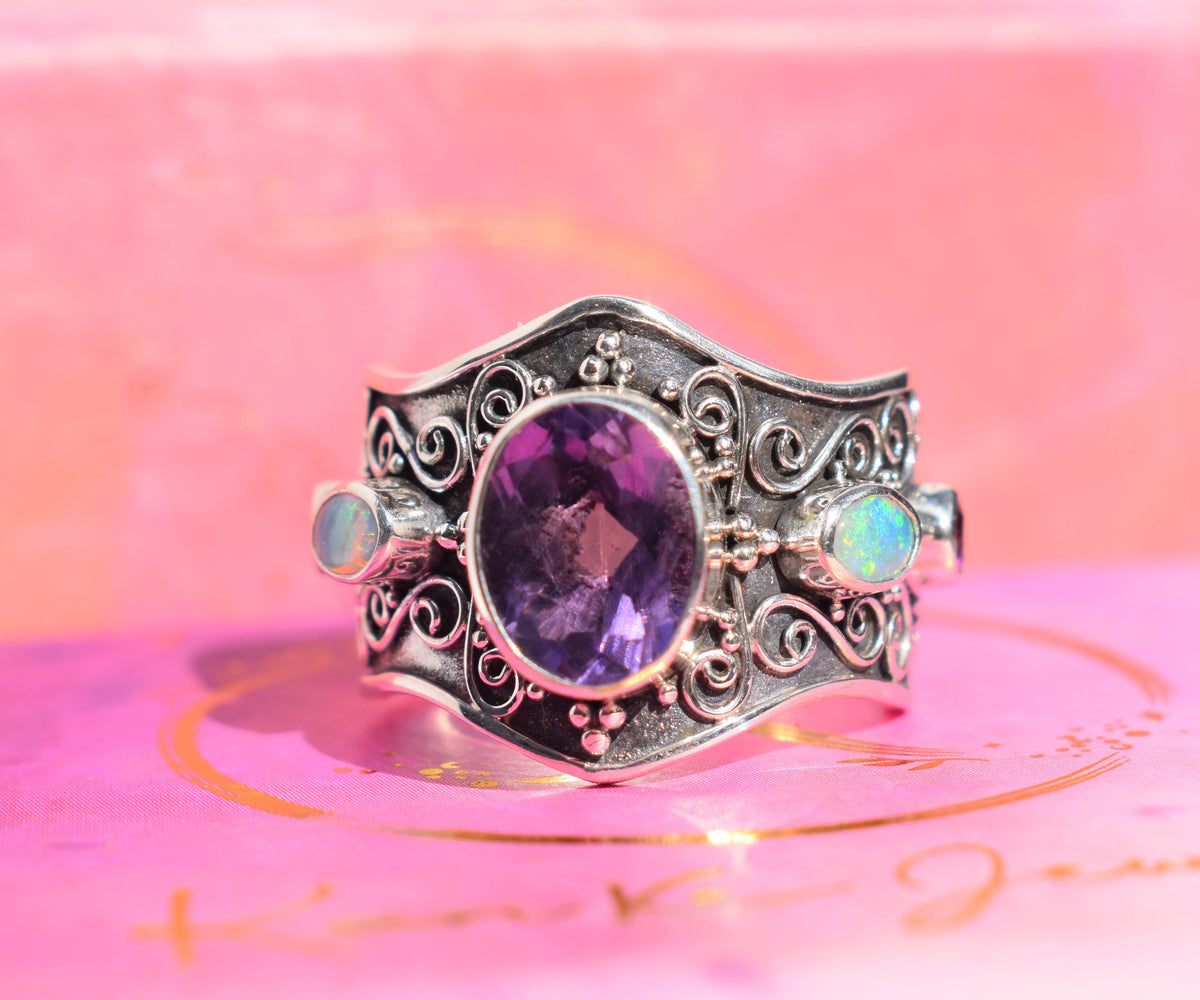 Anillo Makara Amatista