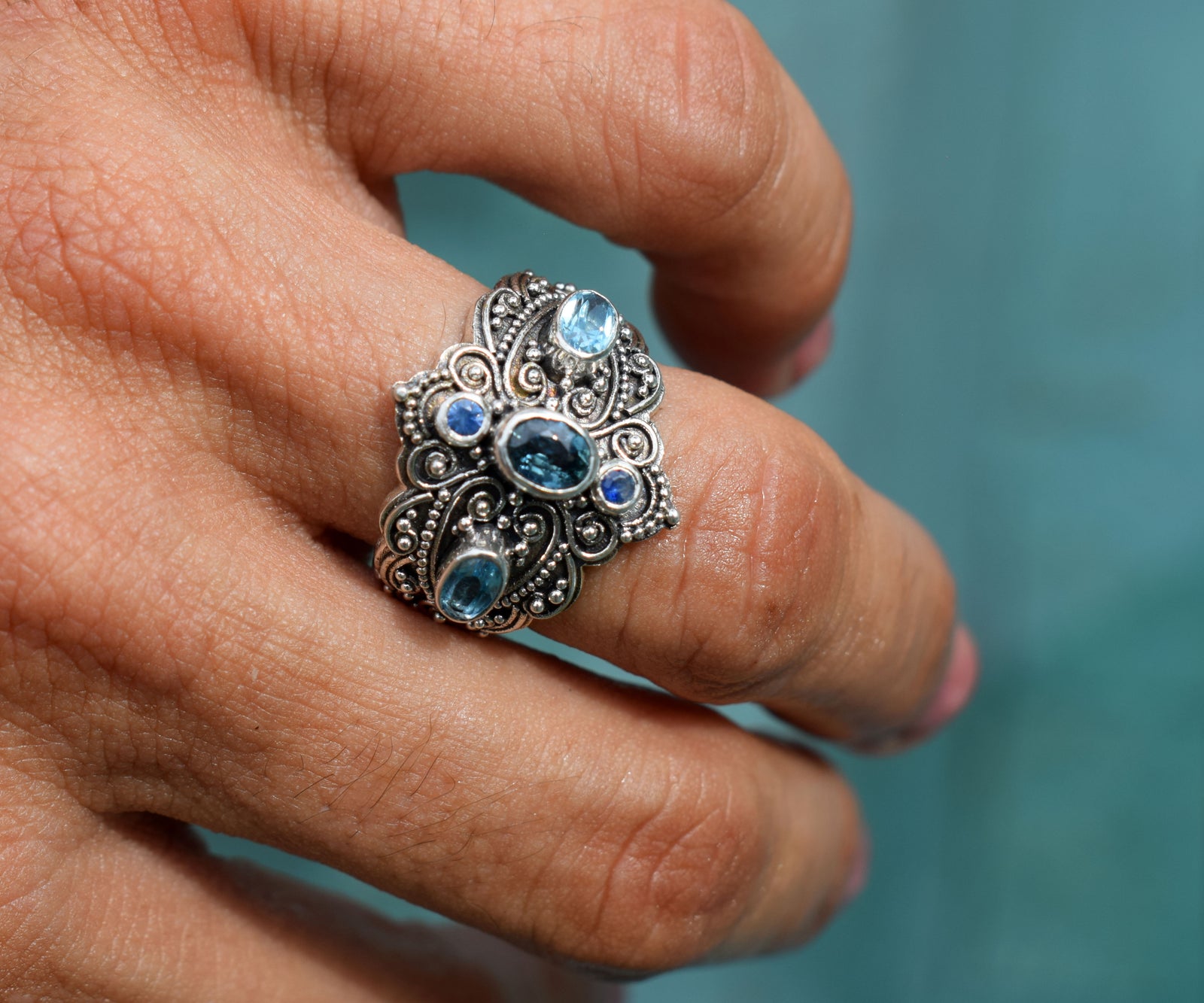 Anillo Kerala Zafiro