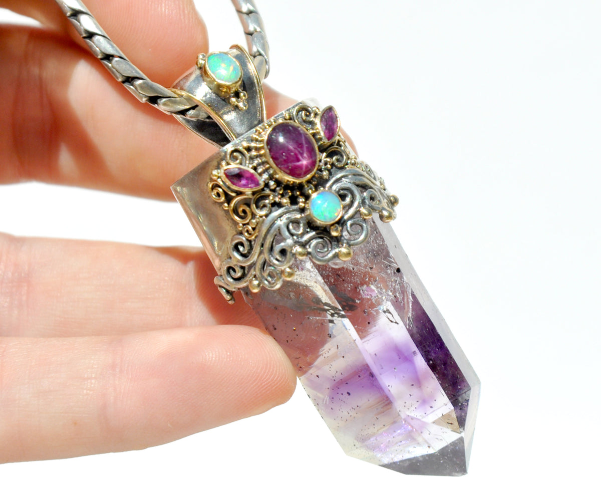 Amuleto Violet Wisper