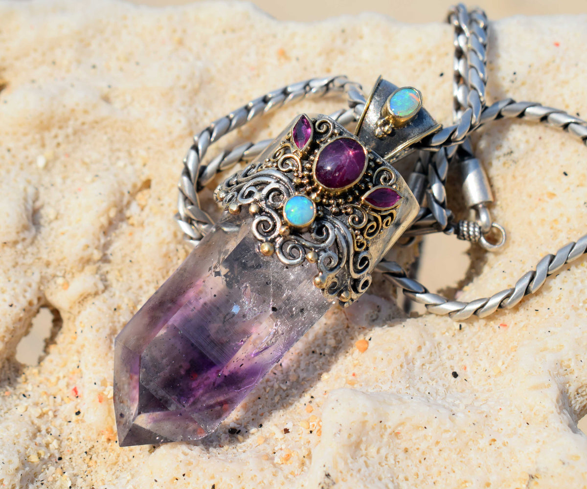 Amuleto Violet Wisper