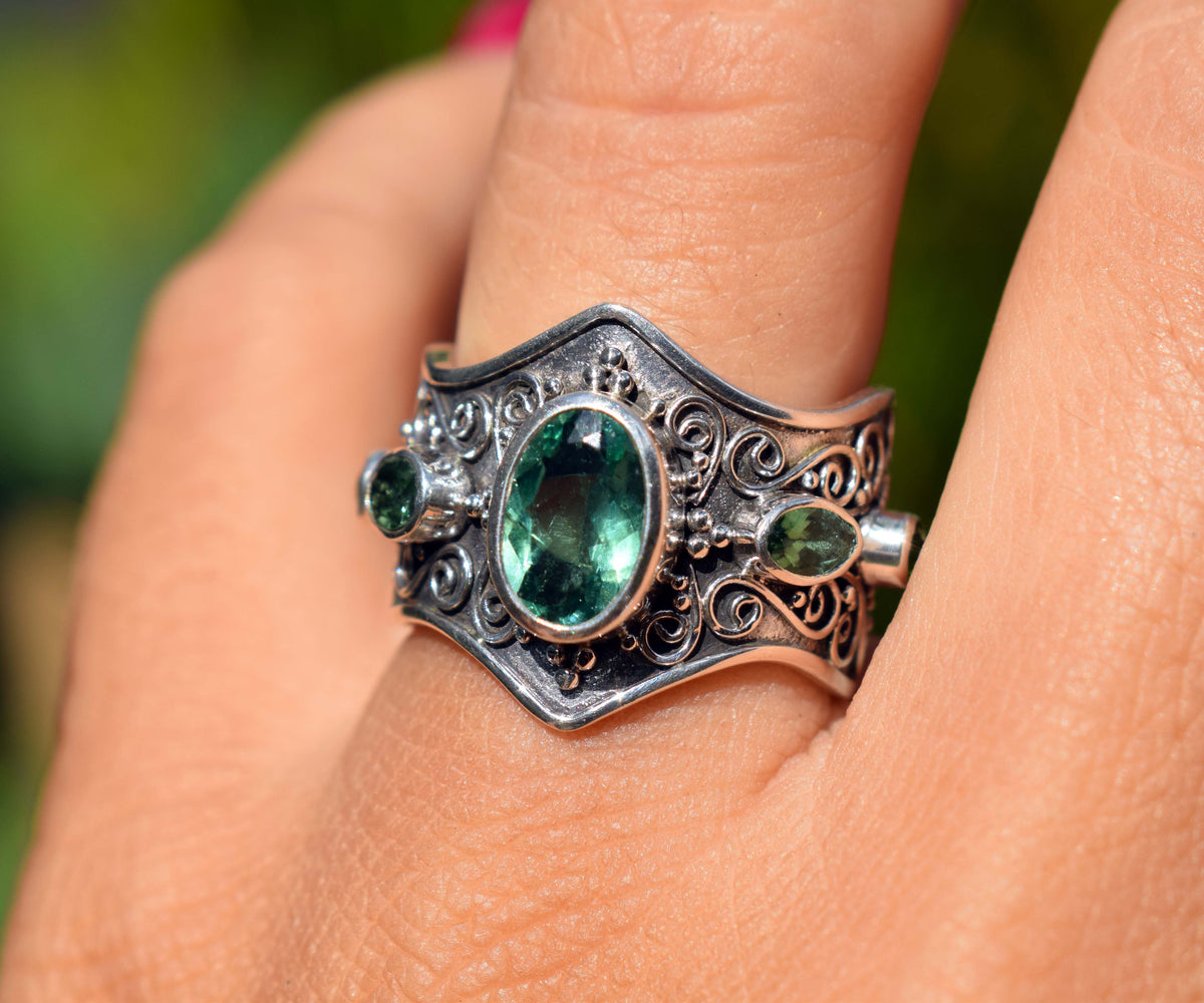Anillo Makara Apatita