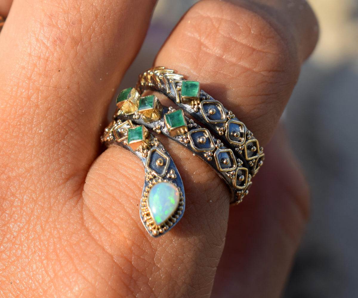 Anillo Kundalini Ópalo Esmeralda