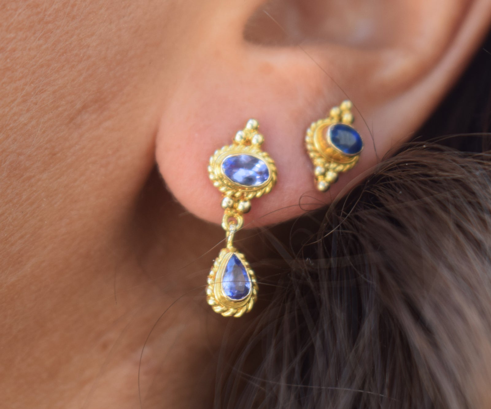 Aros Oval Drop Tanzanitas