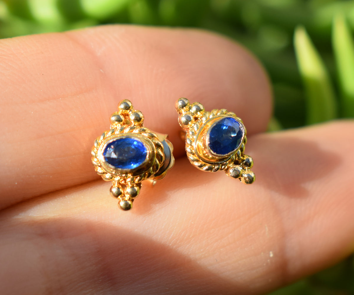 Aros Basic Studs Zafiros