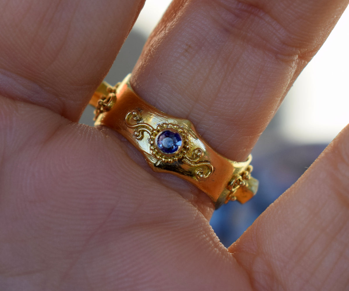 Anillo Sacred Zircón