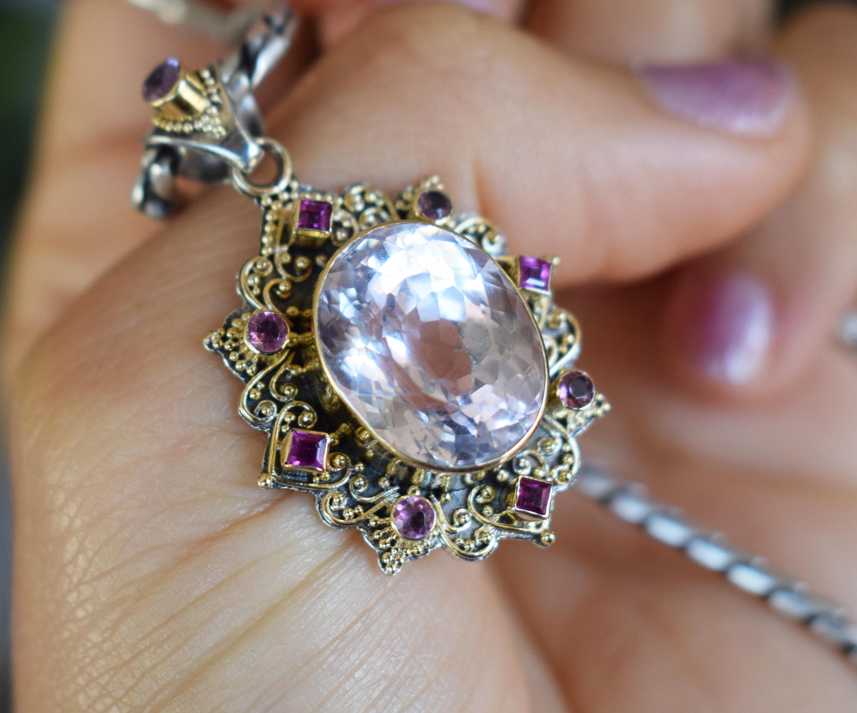 Colgante Isis Kunzita