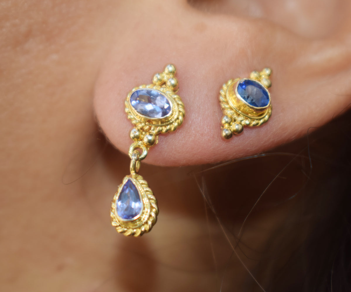 Aros Oval Drop Tanzanitas