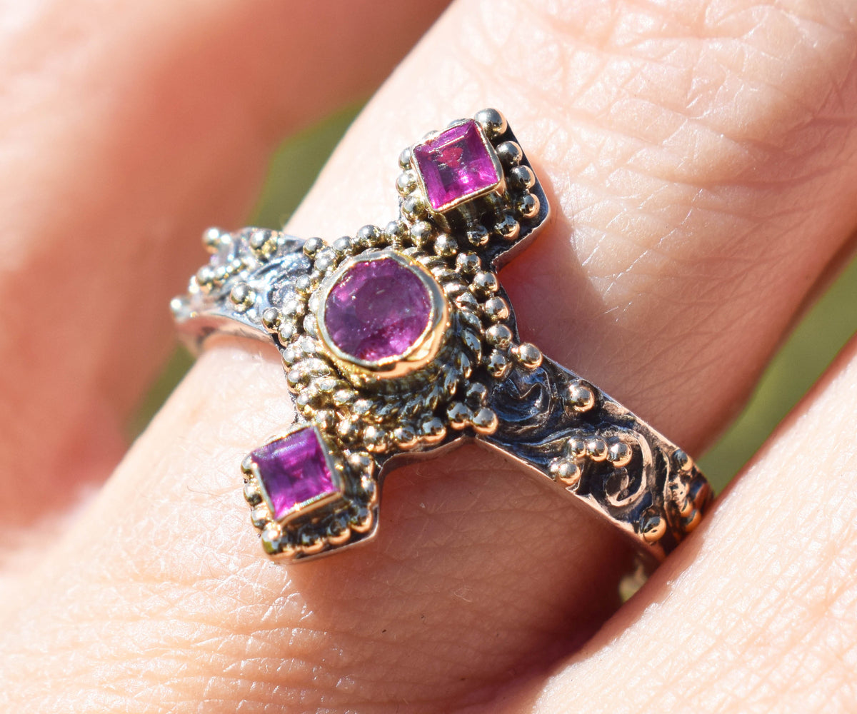 Anillo Orión Zafiro Rosado