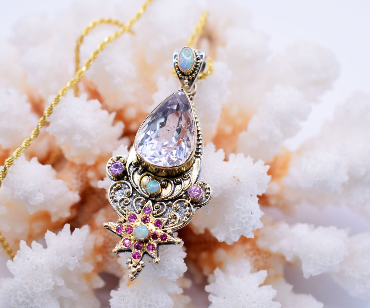 Amuleto Linaje Femenino Kunzita