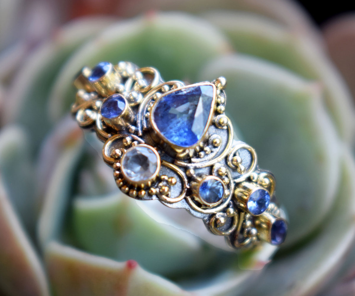 Anillo Magic Lotus Zafiro