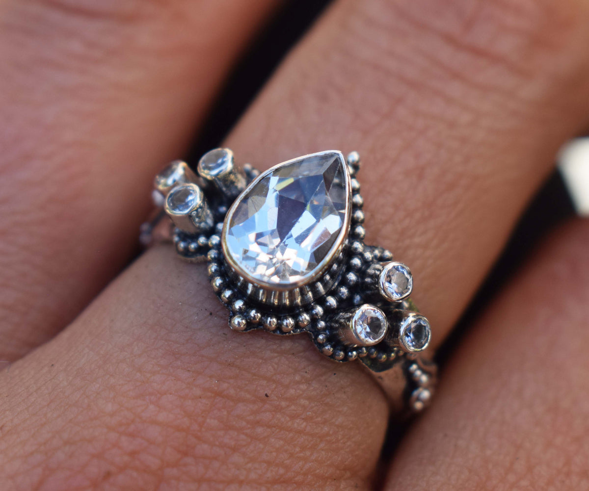 Anillo Venecia Topacio blanco