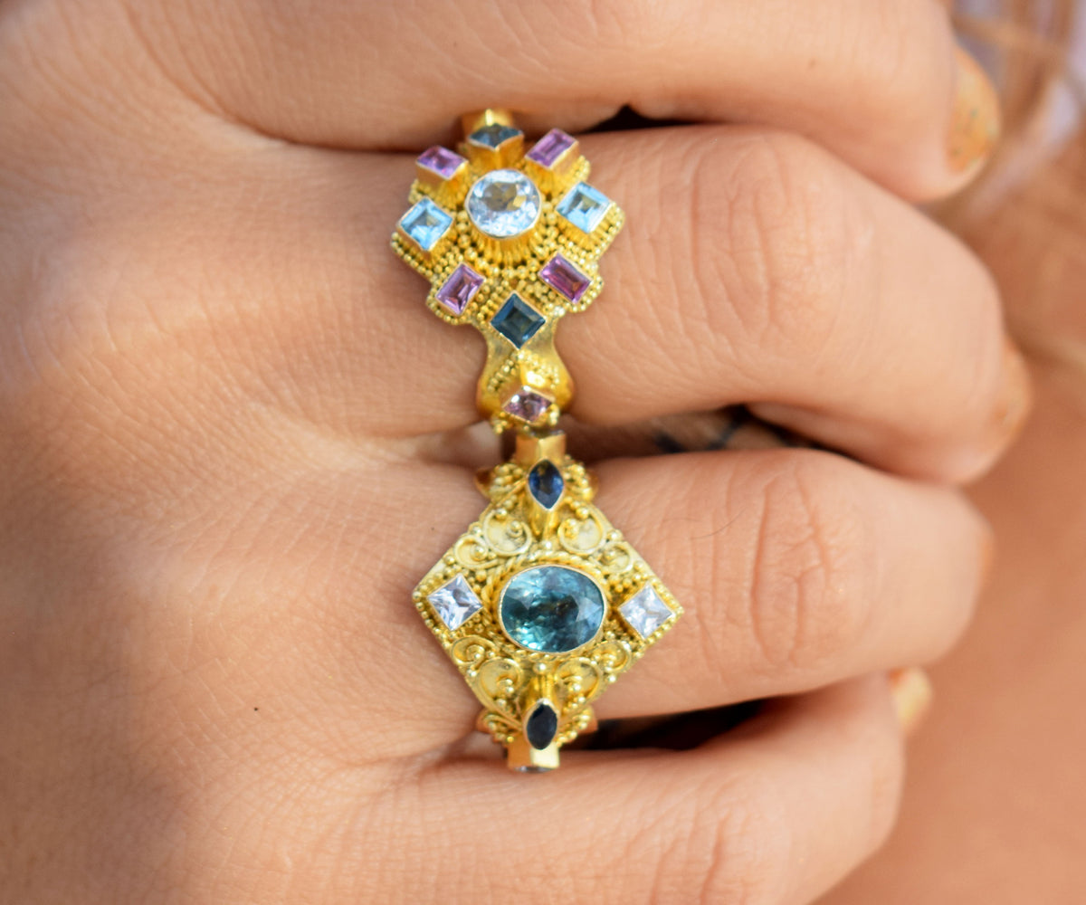 Anillo Sacred Zircón