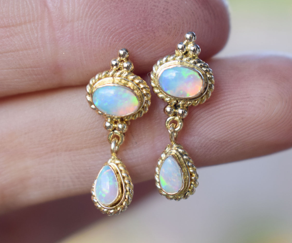 Aros Oval Drop Opalos