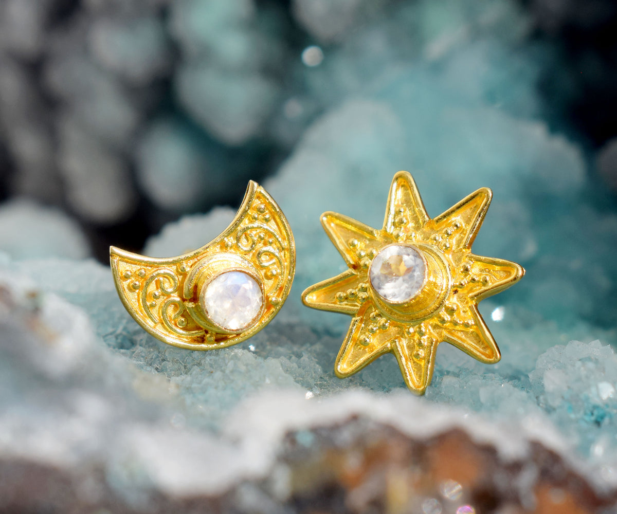 Aros Moon Star Gold Piedra Luna