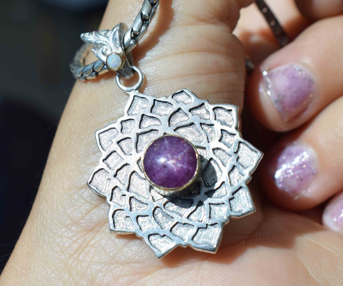Colgante Sahasrara Rubí estrella