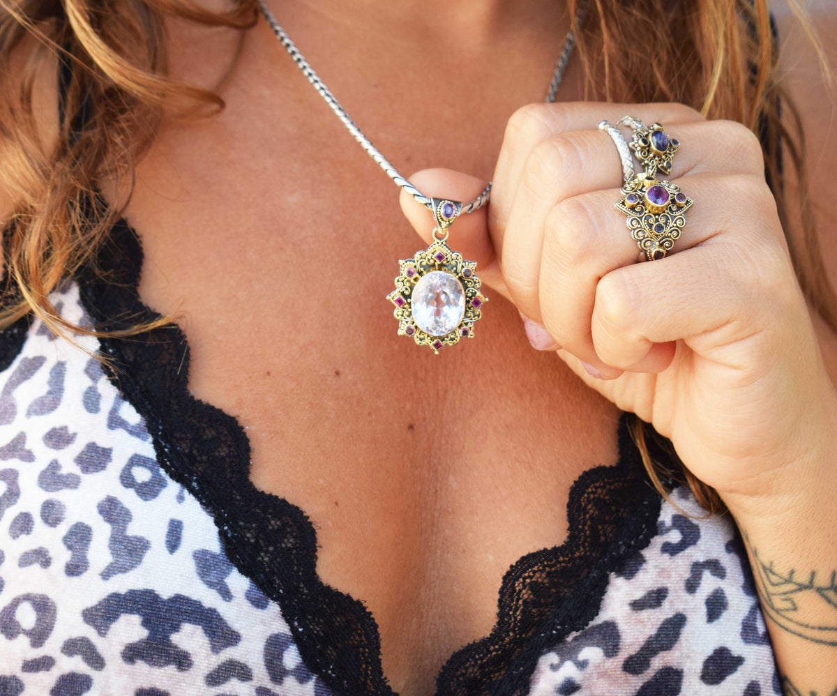 Colgante Isis Kunzita