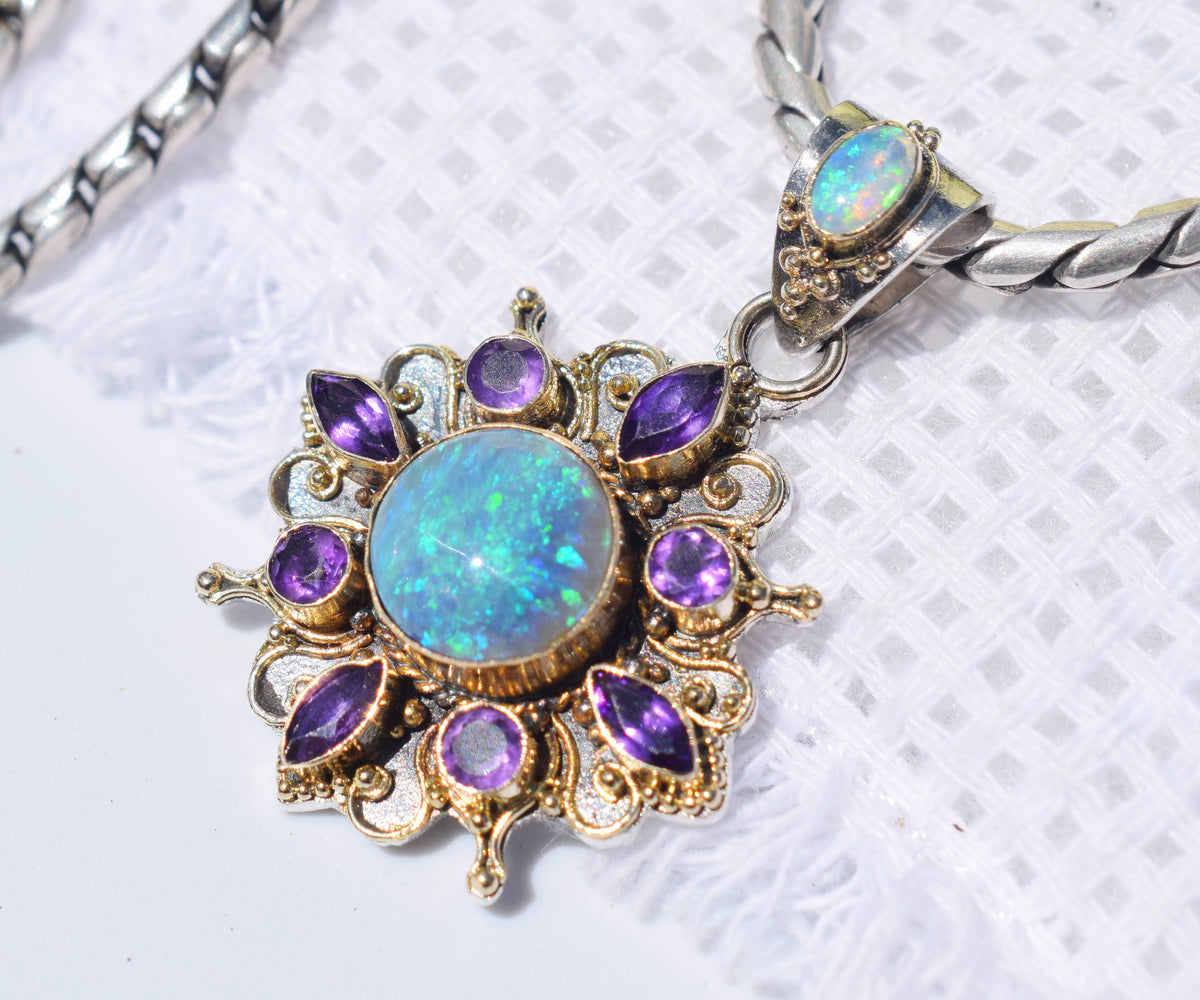 Colgante Lakshmi Flower Opalo