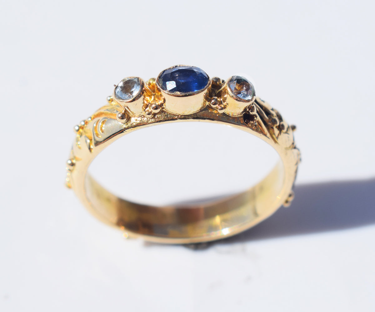 Anillo Basic Gold Zafiro