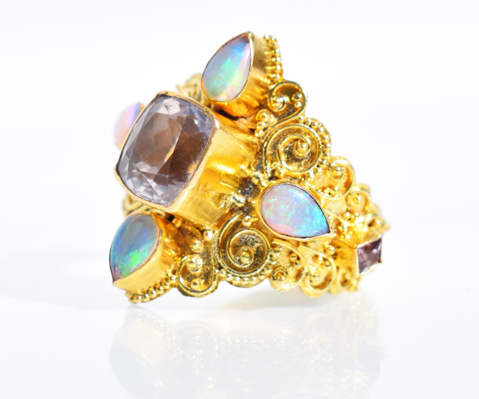 Anillo gold Goa Kunzita