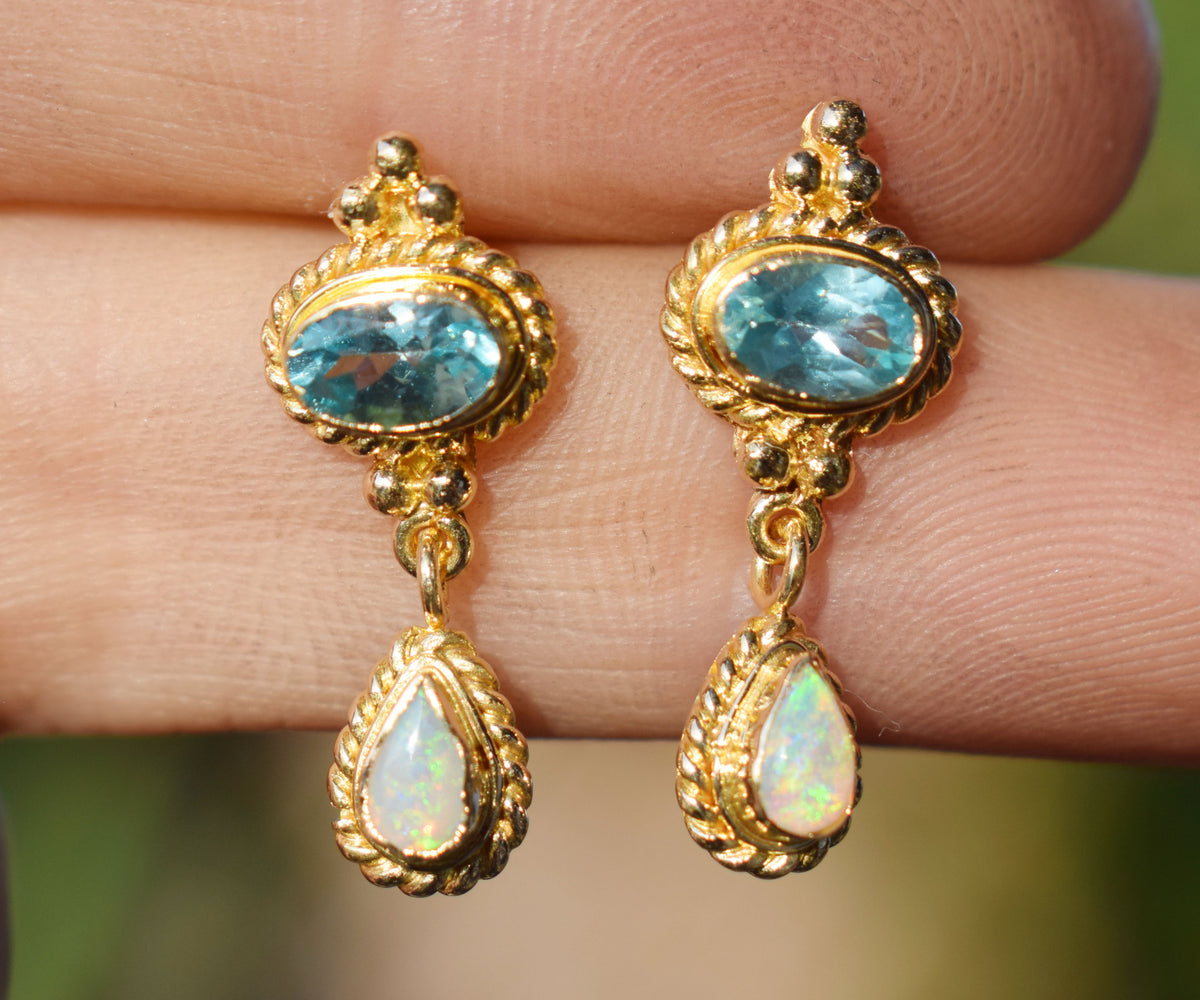 Aros Oval Drop Apatita y Opalos