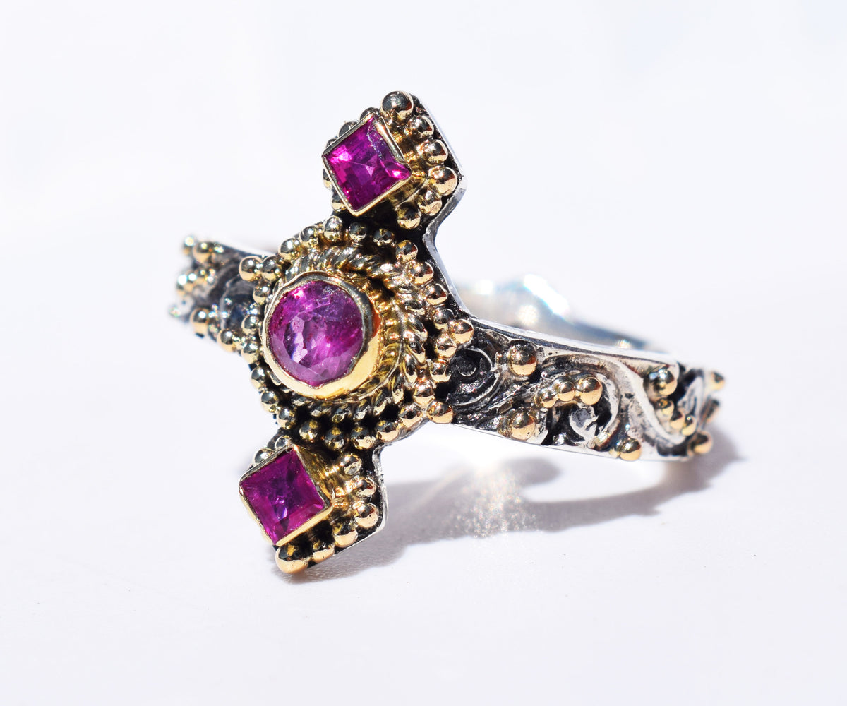 Anillo Orión Zafiro Rosado