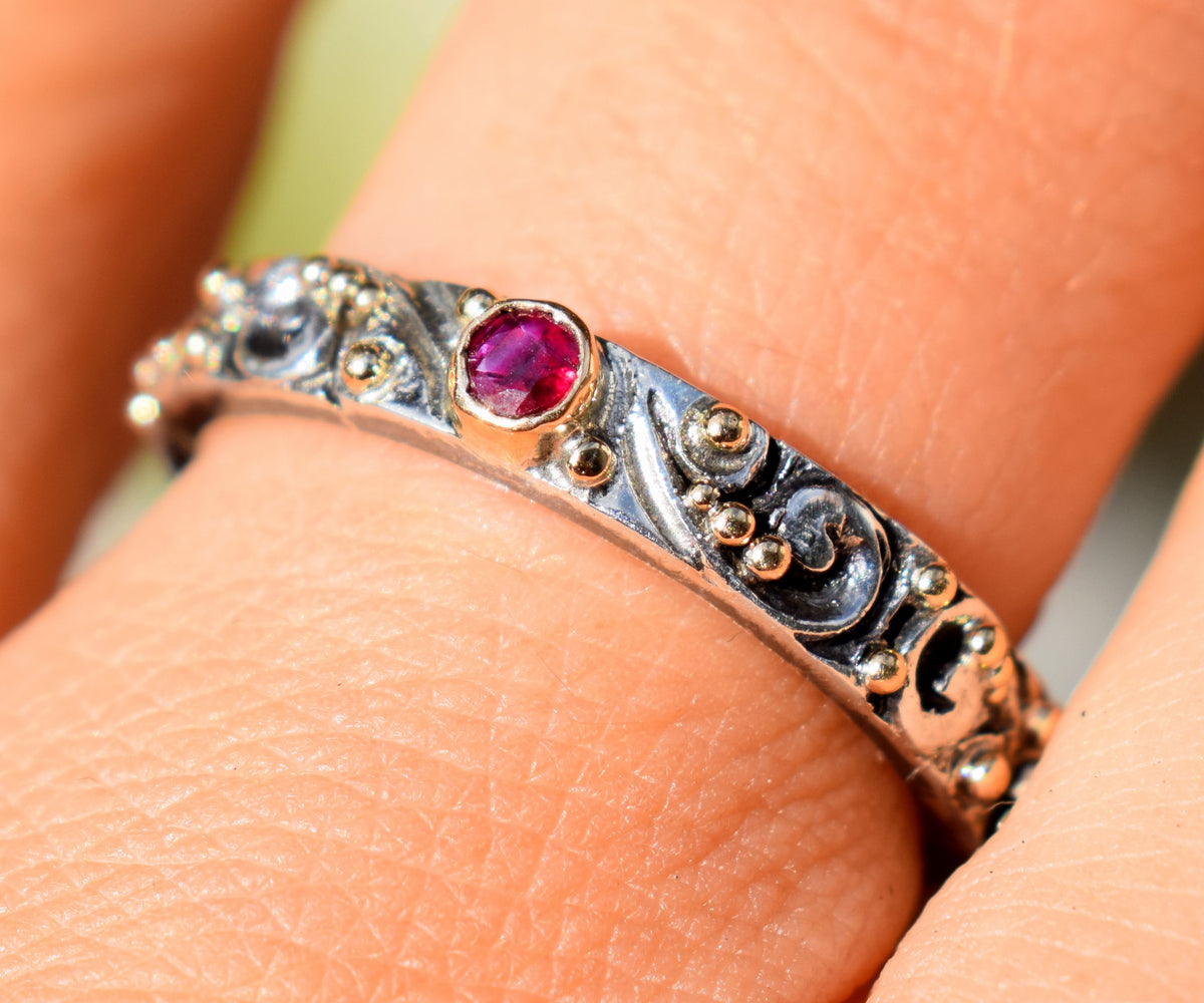 Anillo Basic Tallado Rubi