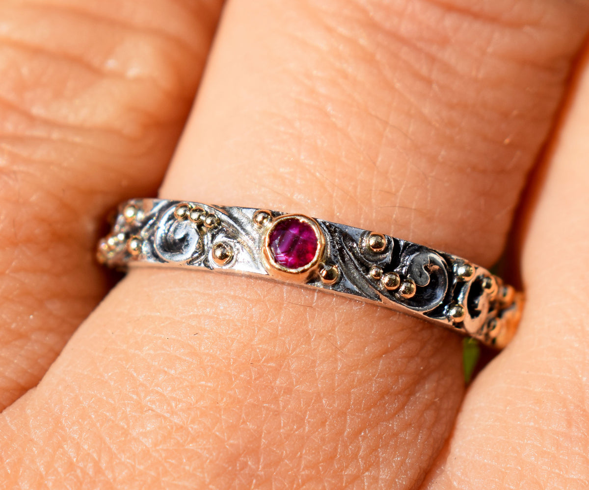 Anillo Basic Tallado Rubi