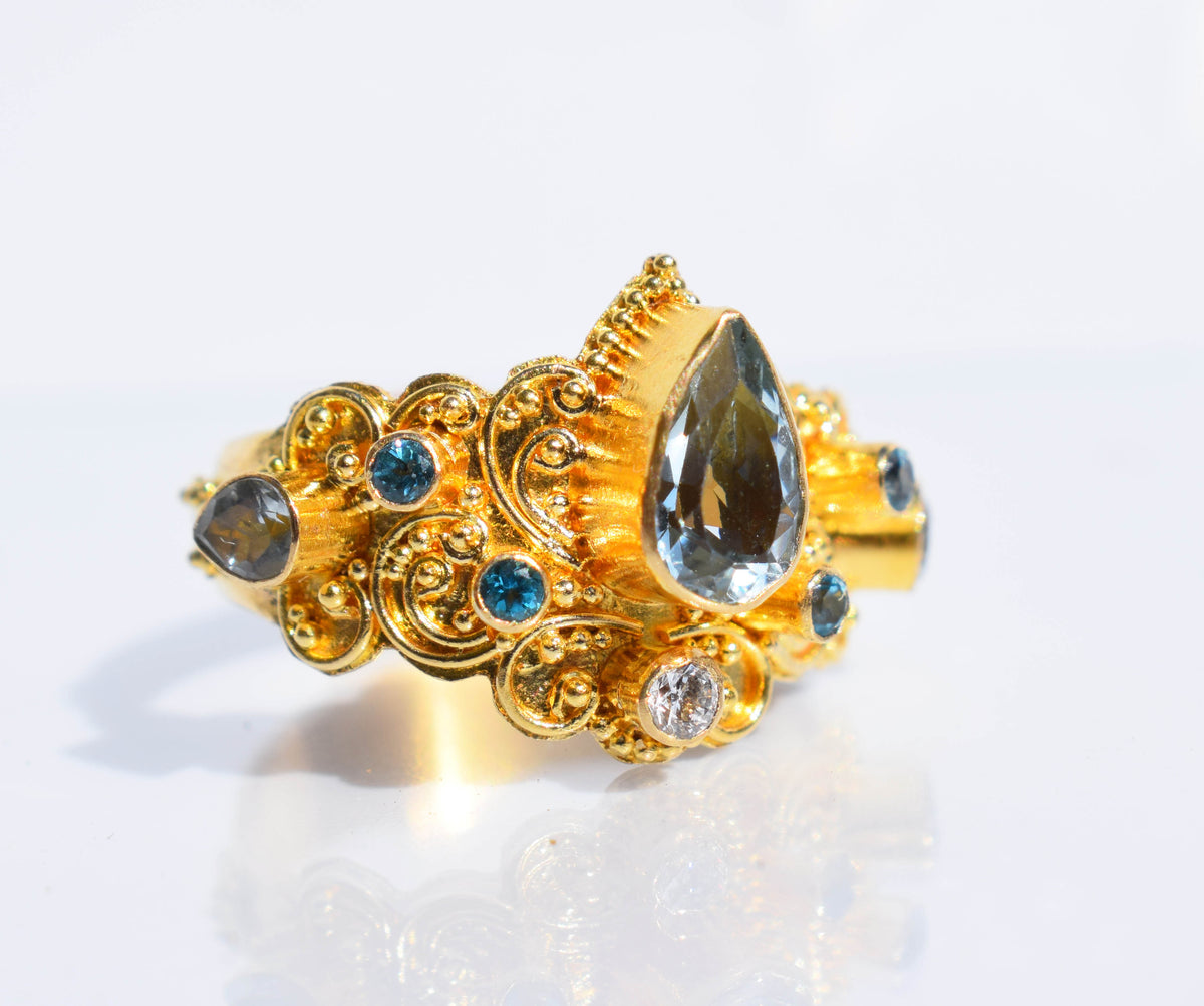 Anillo gold Magic Lotus Aguamarina