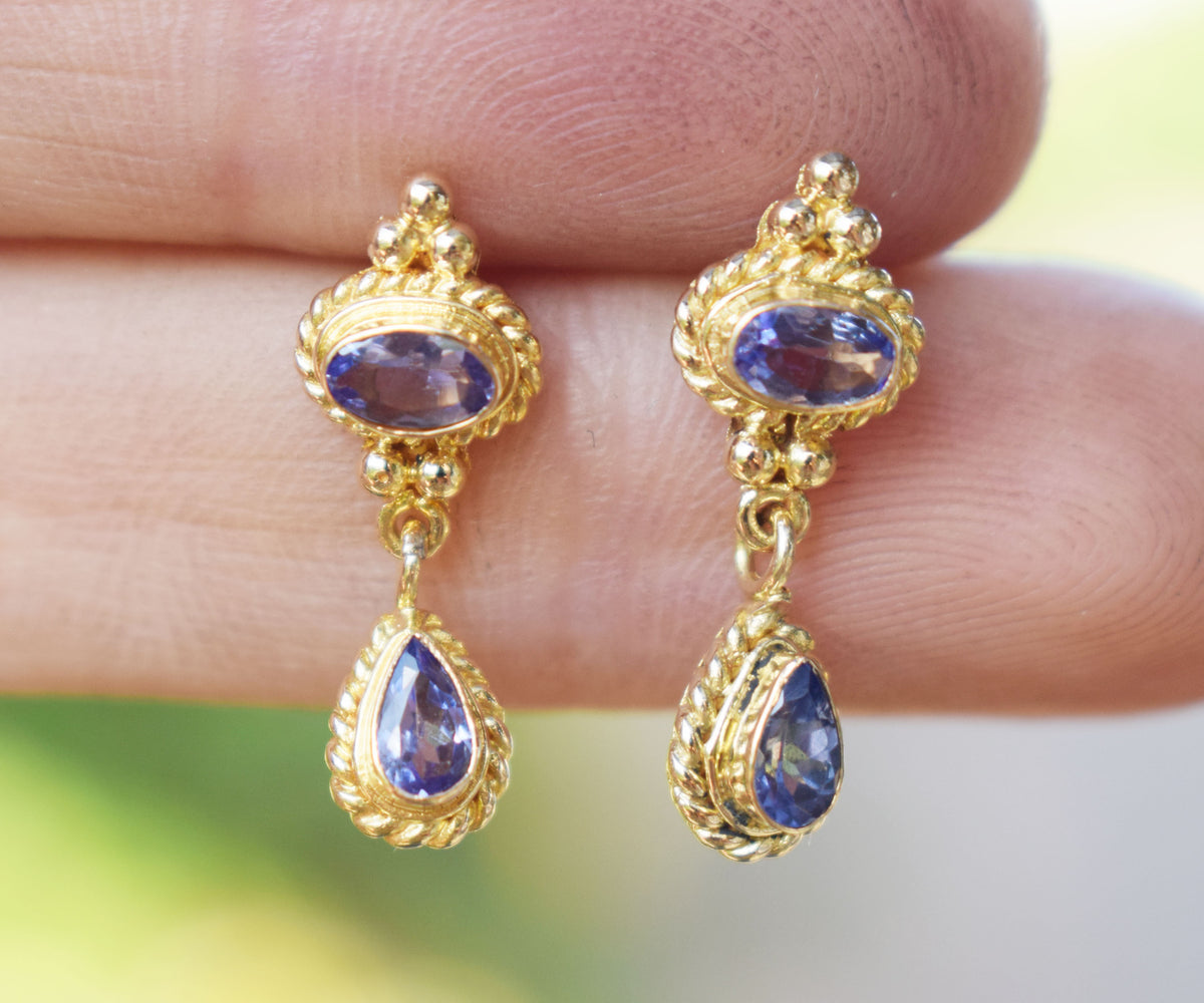 Aros Oval Drop Tanzanitas