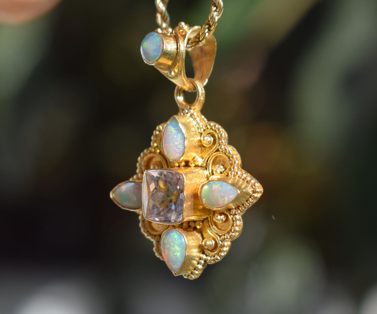 Colgante Goa Kunzita Opalos