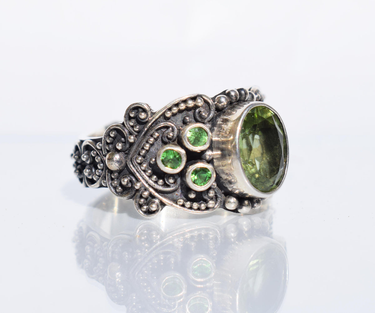 Anillo Kaya Turmalina