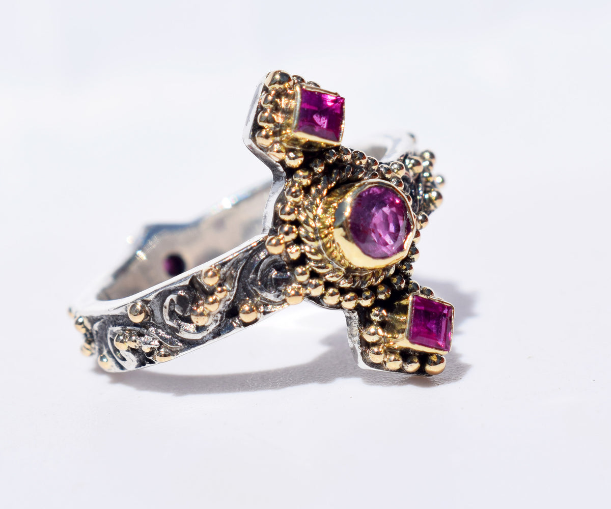 Anillo Orión Zafiro Rosado