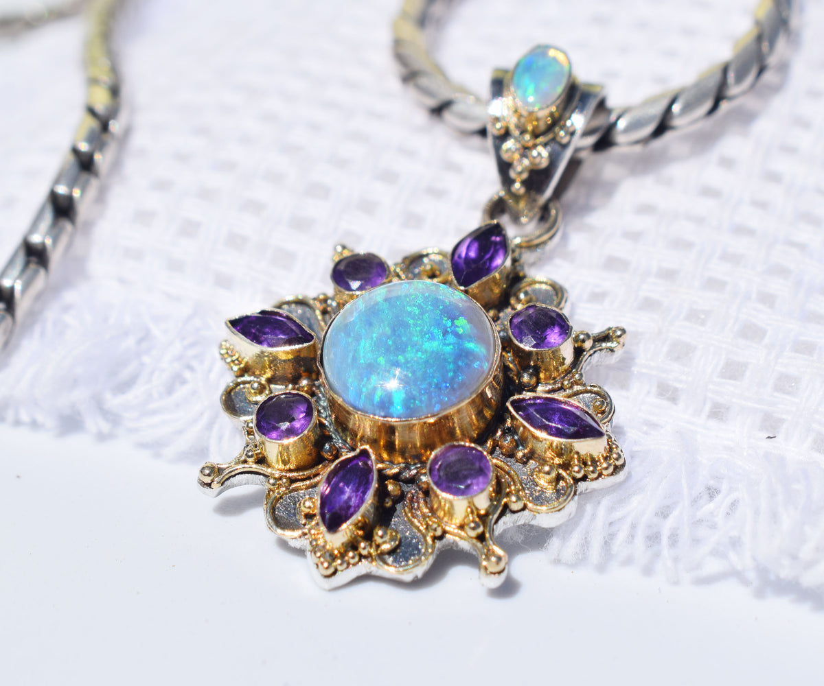 Colgante Lakshmi Flower Opalo