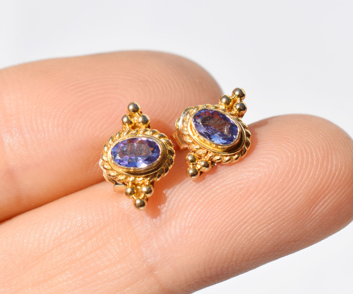 Aros Basic Studs Tanzanitas