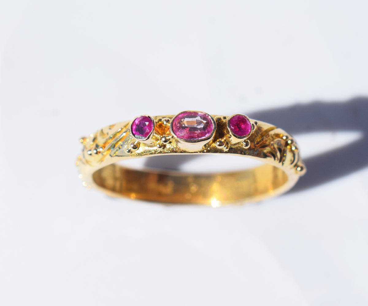 Anillo Basic Gold Zafiro rosa